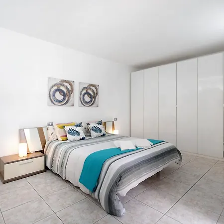 Aaron Beautifull House Appartement Arona  Buitenkant foto