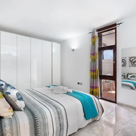 Aaron Beautifull House Appartement Arona  Buitenkant foto